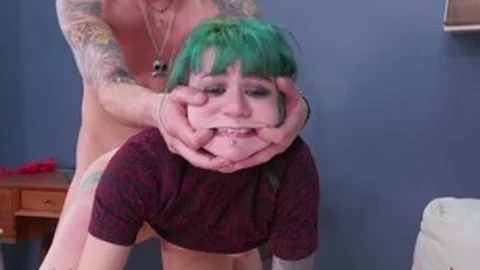 Assylum - Booty chick loves big dildo